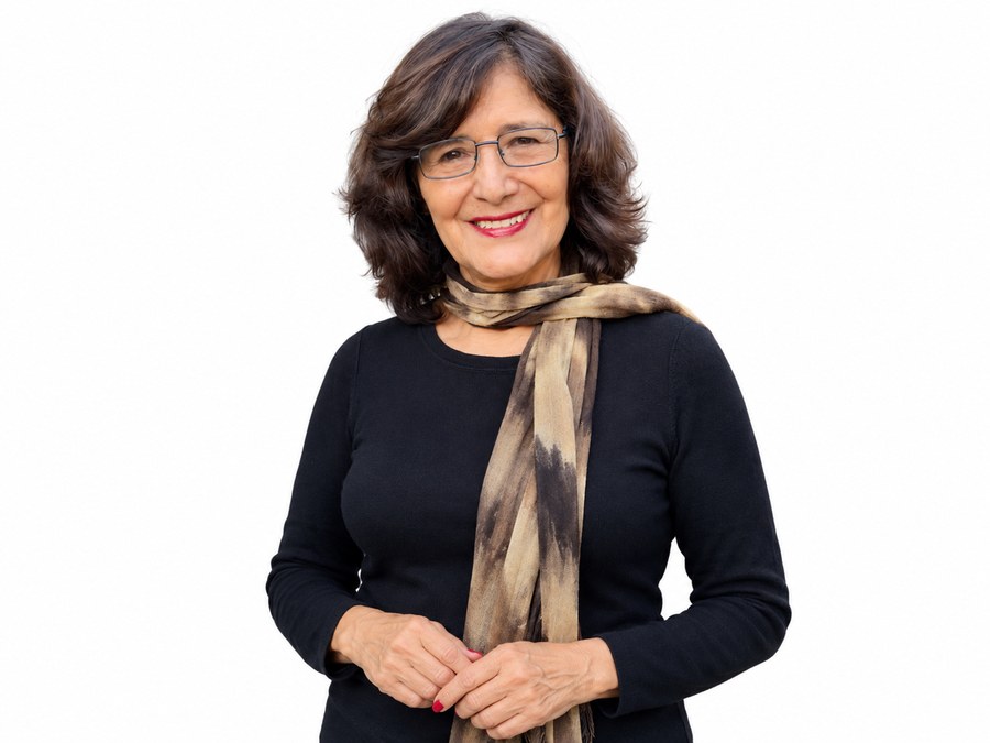 Retrato de Mae de la Torre